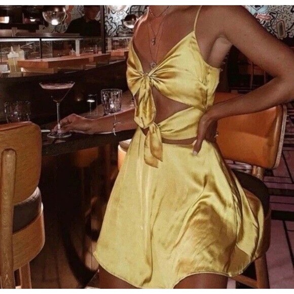 Lovers + Friends Nate Size M Front Tie Cut Out Mini Dress Chartreuse Yellow - Picture 1 of 13